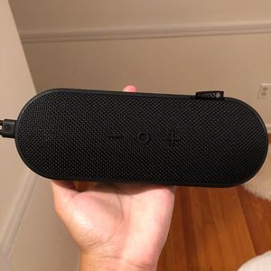 Water proof fuego speaker